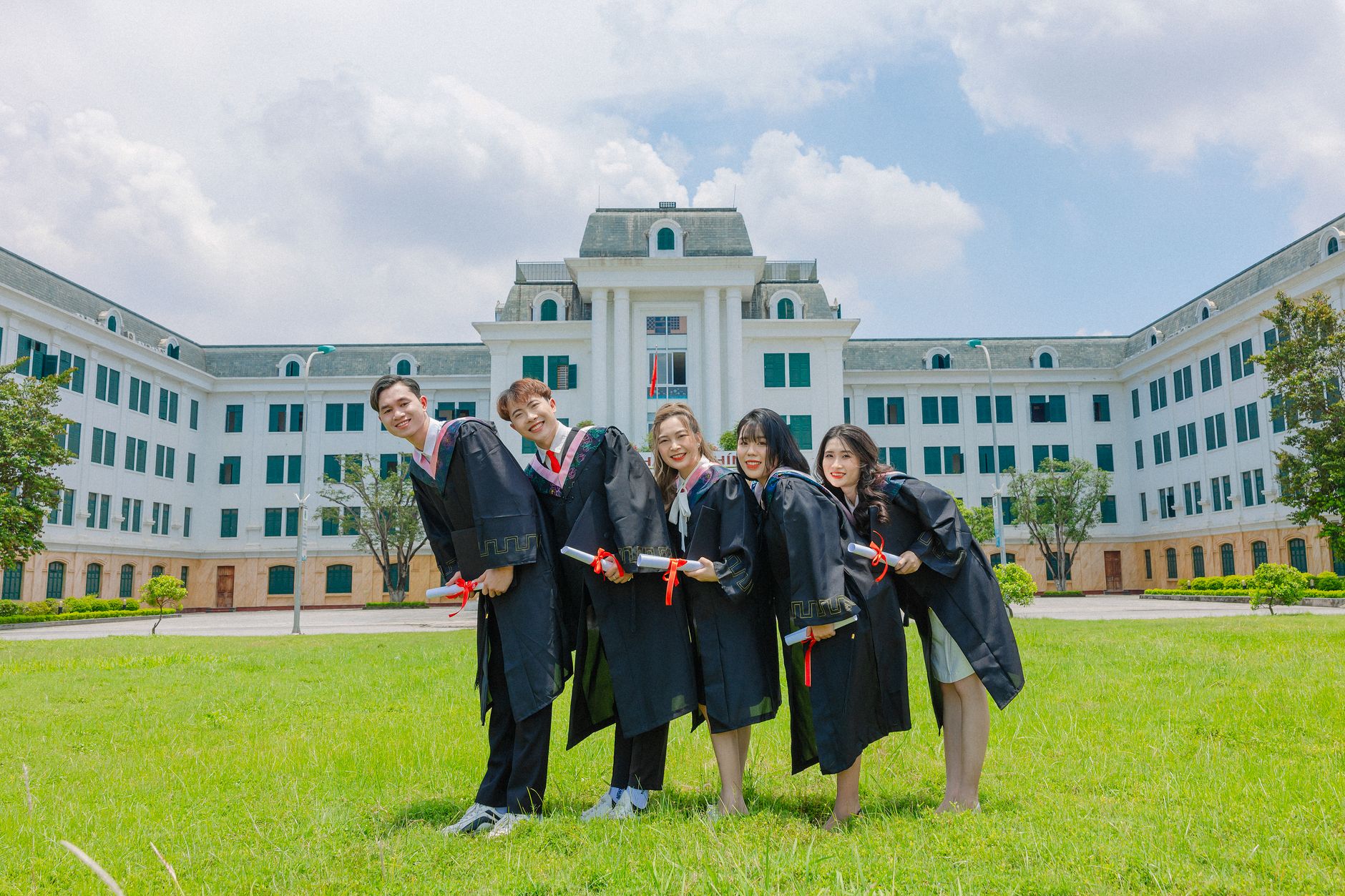四榜任一入围和四榜交集有什么不同:海外大学资格名单怎么查才不误判